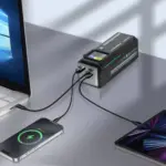 بنك طاقة باورولوجي 140W ثنائي القنوات مع شاشة عرض ذكية للبطارية وإضاءة LED ملونة 27000mAh-142304