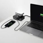 محطة شحن مكتبية باورولوجي أومنيكس 3250W GaN 65W - أسود