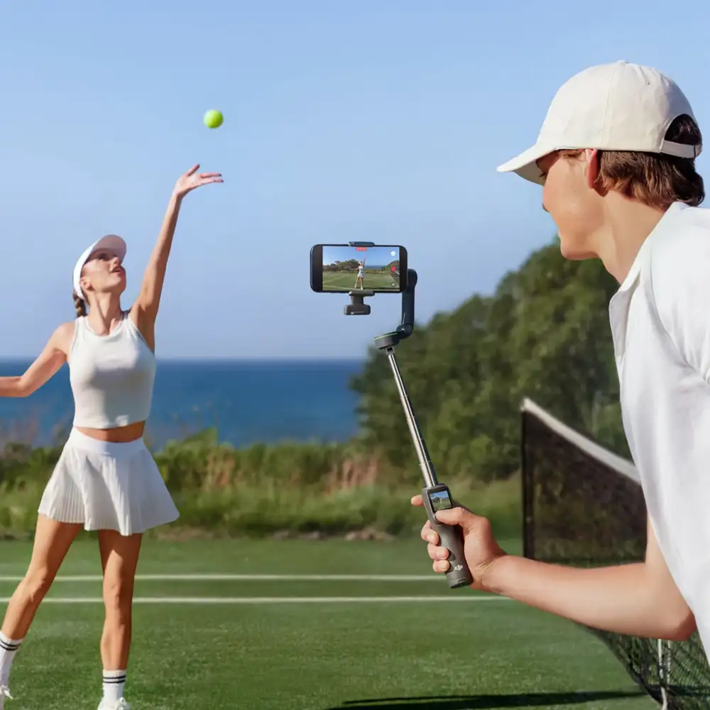 ⁦حزمة DJI Osmo Mobile 8P Advanced Tracking Combo⁩ - الصورة ⁦6⁩
