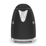 ⁦غلاية سميج (Smeg) بنمط الخمسينيات الكلاسيكي (Retro Style)، بـ 7 إعدادات لدرجة الحرارة، سعة 1.7 لتر مع مؤشر لمستوى الماء، قاعدة دوارة 360 درجة، مصنوعة من الفولاذ المقاوم للصدأ - باللون الاسود المطفي.⁩ - الصورة ⁦2⁩