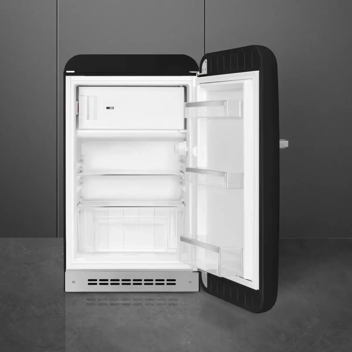 Smeg 50's Style Free Standing Refrigerator - Black - Image 3